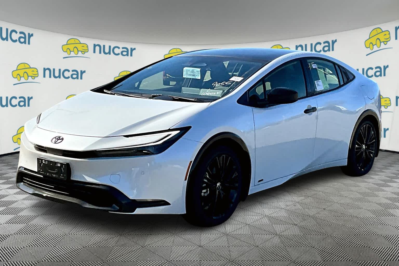 2025 Toyota Prius Nightshade - Photo 4