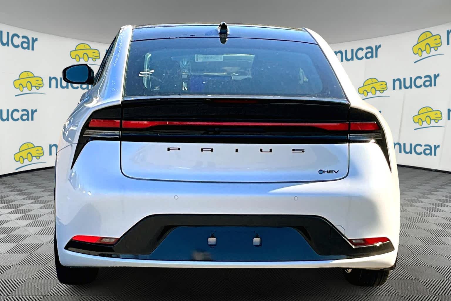 2025 Toyota Prius Nightshade - Photo 6