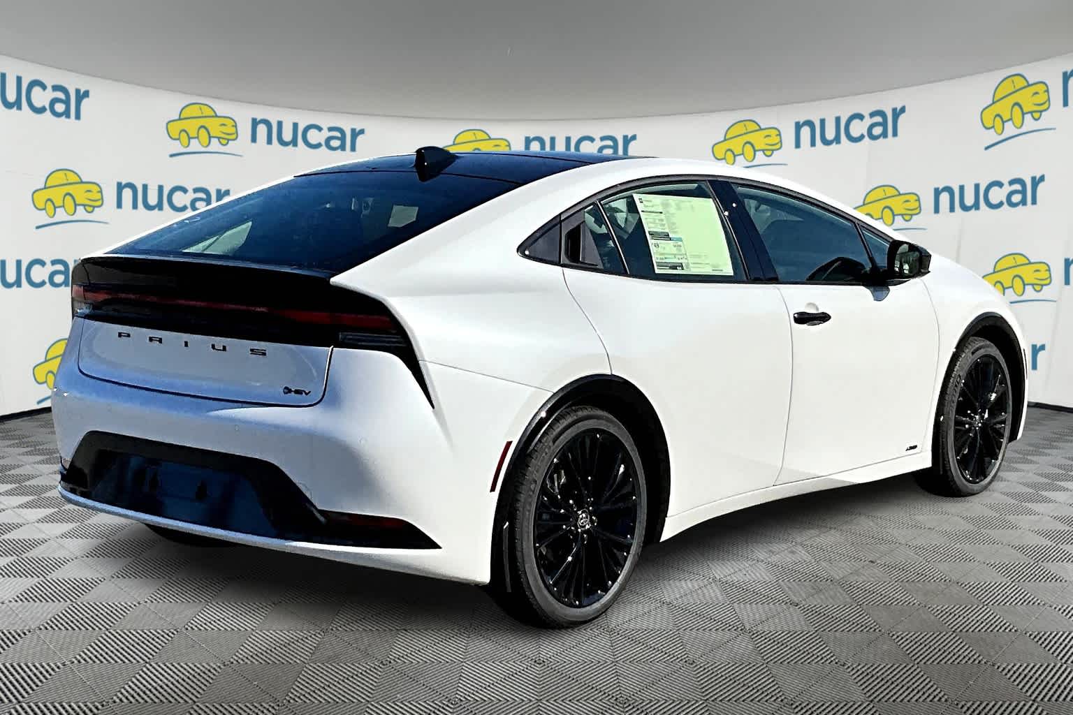 2025 Toyota Prius Nightshade - Photo 7