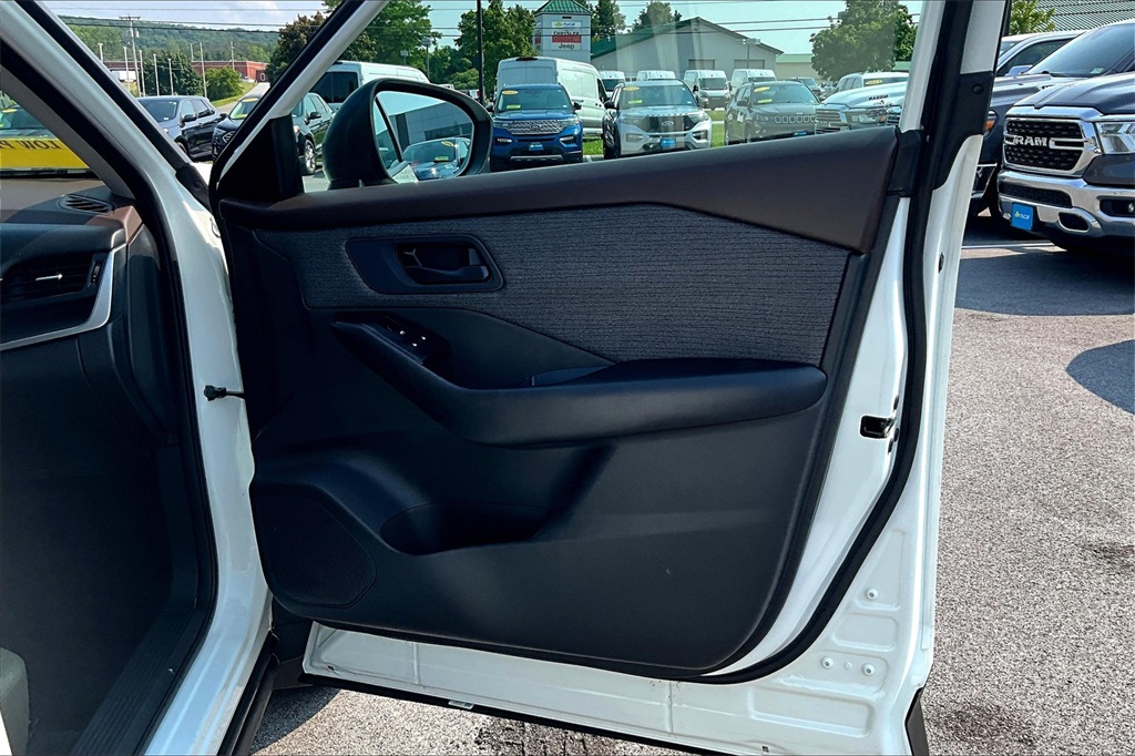 2023 Nissan Rogue S - Photo 12
