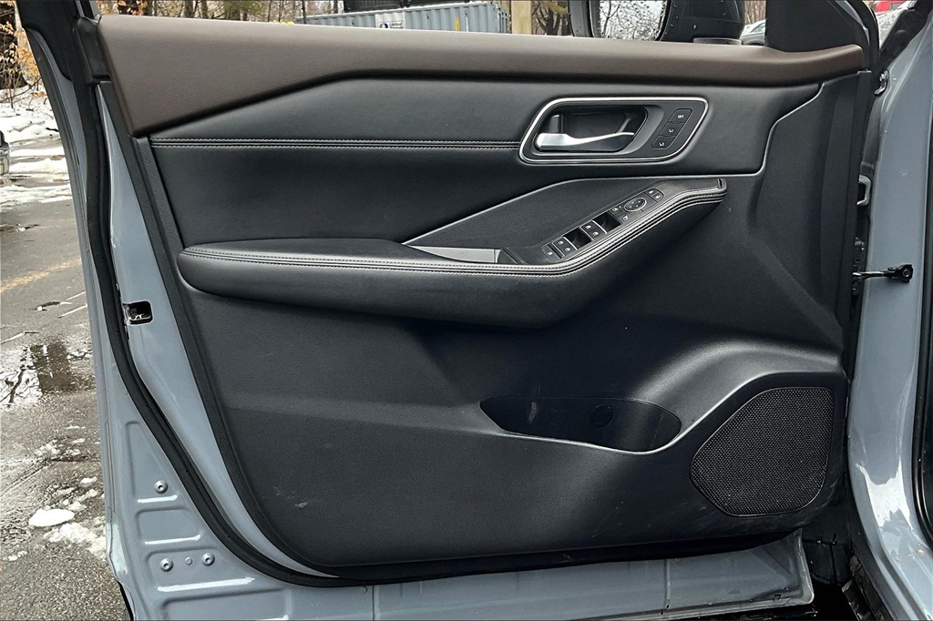 2021 Nissan Rogue Platinum - Photo 9
