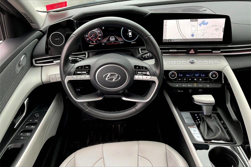 2023 Hyundai Elantra Limited - Photo 16