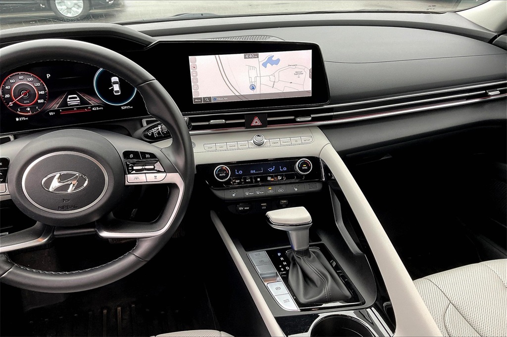 2023 Hyundai Elantra Limited - Photo 17