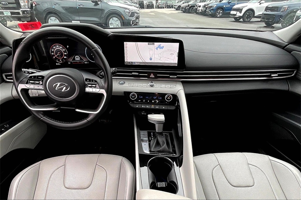 2023 Hyundai Elantra Limited - Photo 20