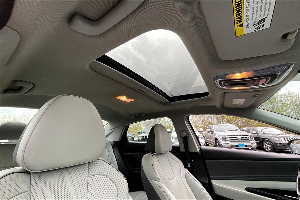 2023 Hyundai Elantra Limited - Photo 21