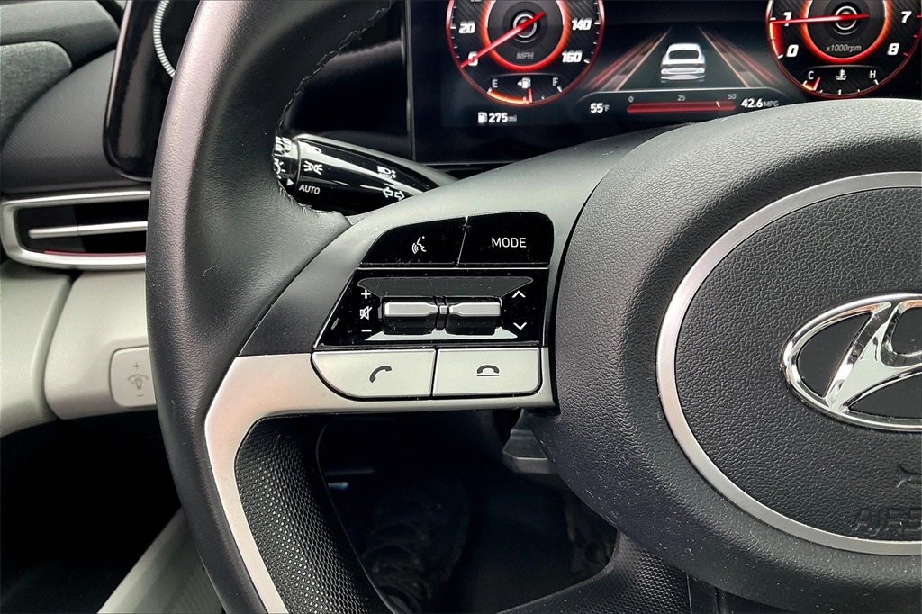 2023 Hyundai Elantra Limited - Photo 22