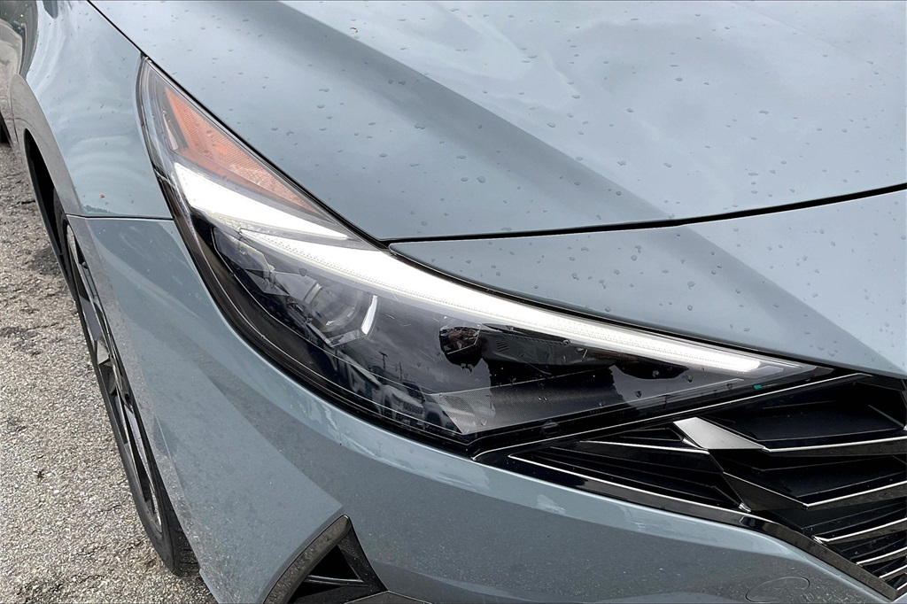 2023 Hyundai Elantra Limited - Photo 30