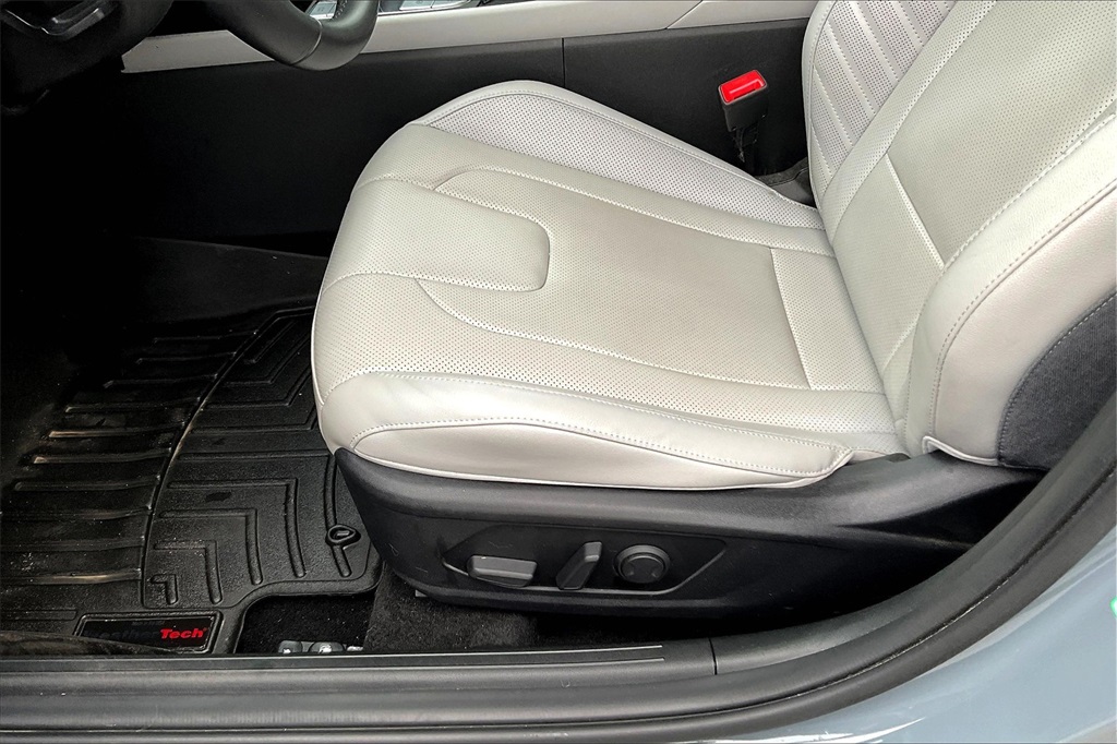 2023 Hyundai Elantra Limited - Photo 34