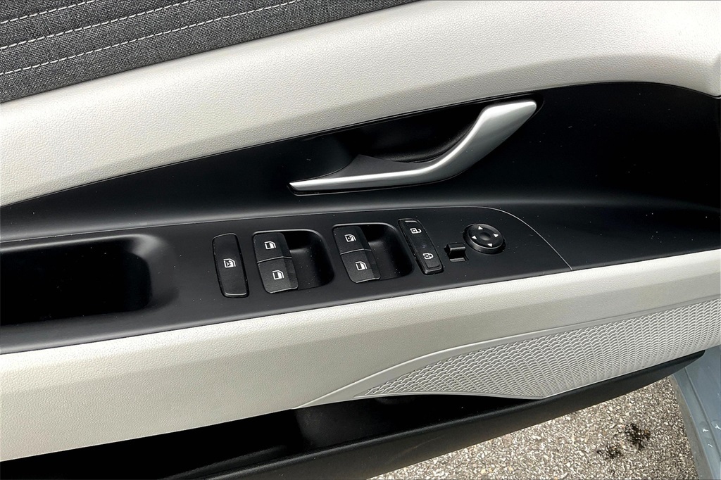2023 Hyundai Elantra Limited - Photo 37