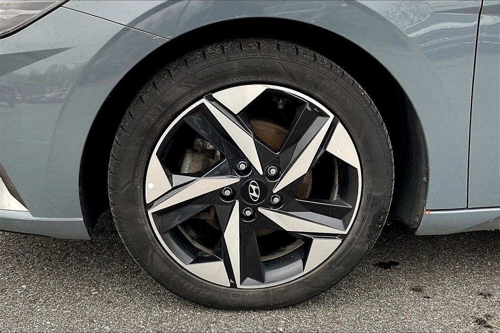 2023 Hyundai Elantra Limited - Photo 7