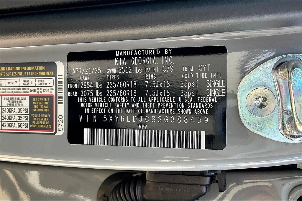 2025 Kia Sorento S - Photo 16