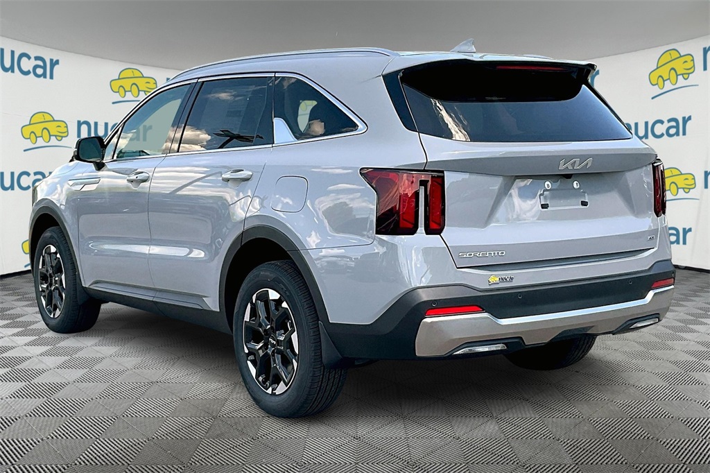 2025 Kia Sorento S - Photo 5