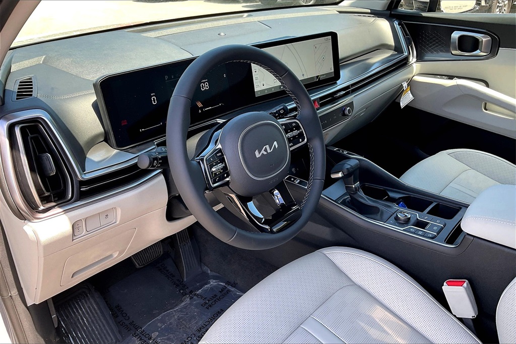 2025 Kia Sorento S - Photo 9