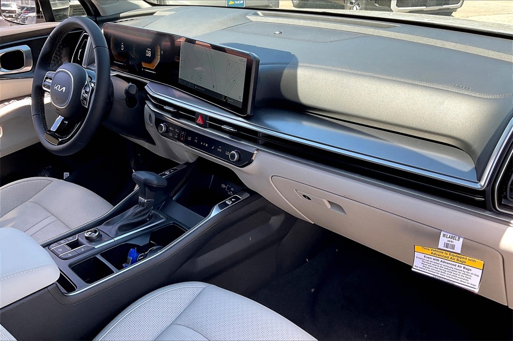 2025 Kia Sorento S - Photo 10