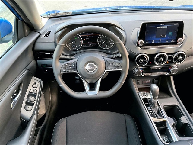 2025 Nissan Sentra SV - Photo 5