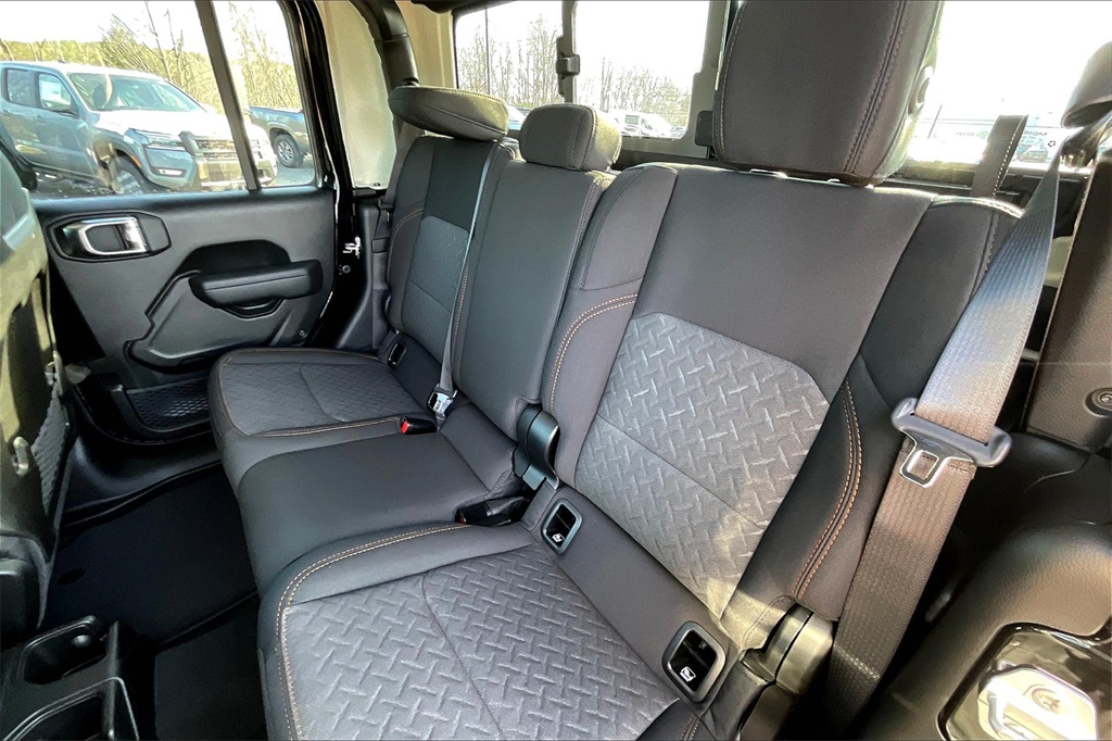 2025 Jeep Gladiator Mojave - Photo 15