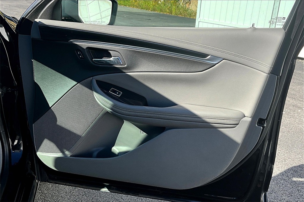 2019 Chevrolet Impala LS - Photo 12
