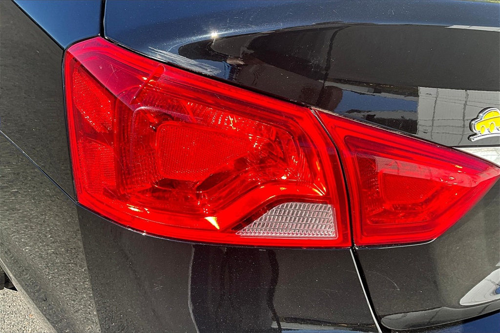 2019 Chevrolet Impala LS - Photo 31