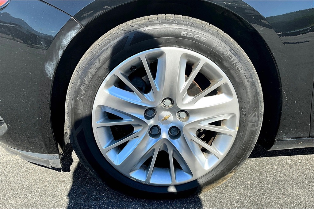 2019 Chevrolet Impala LS - Photo 7
