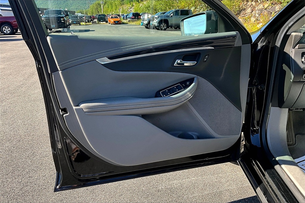 2019 Chevrolet Impala LS - Photo 9