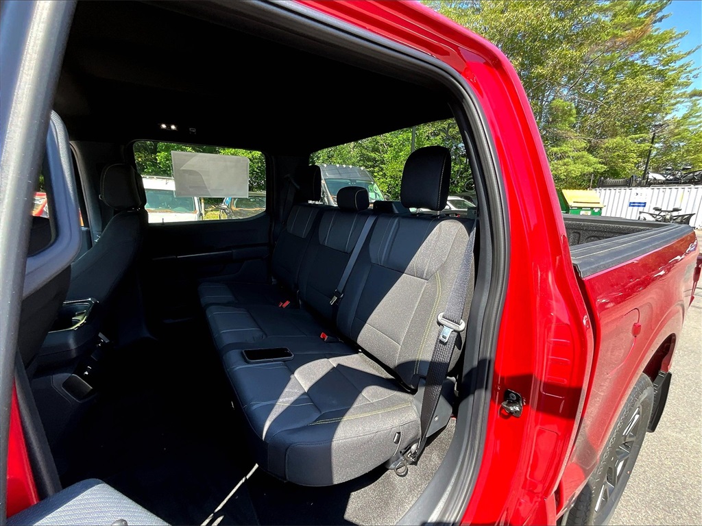 2025 Ford F-150 STX - Photo 11