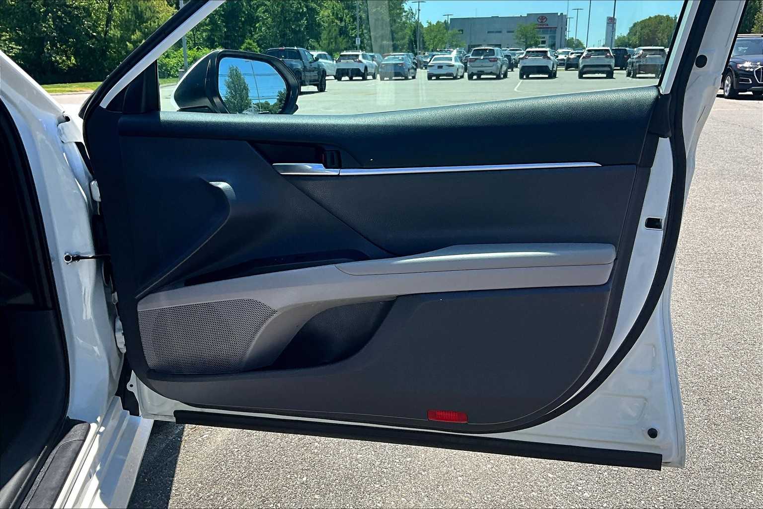 2023 Toyota Camry LE - Photo 12