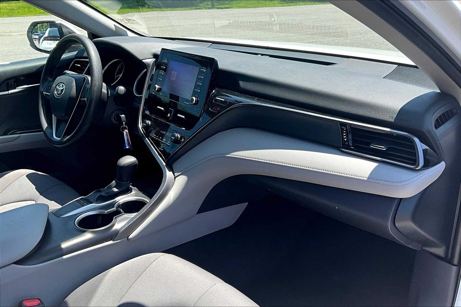 2023 Toyota Camry LE - Photo 14