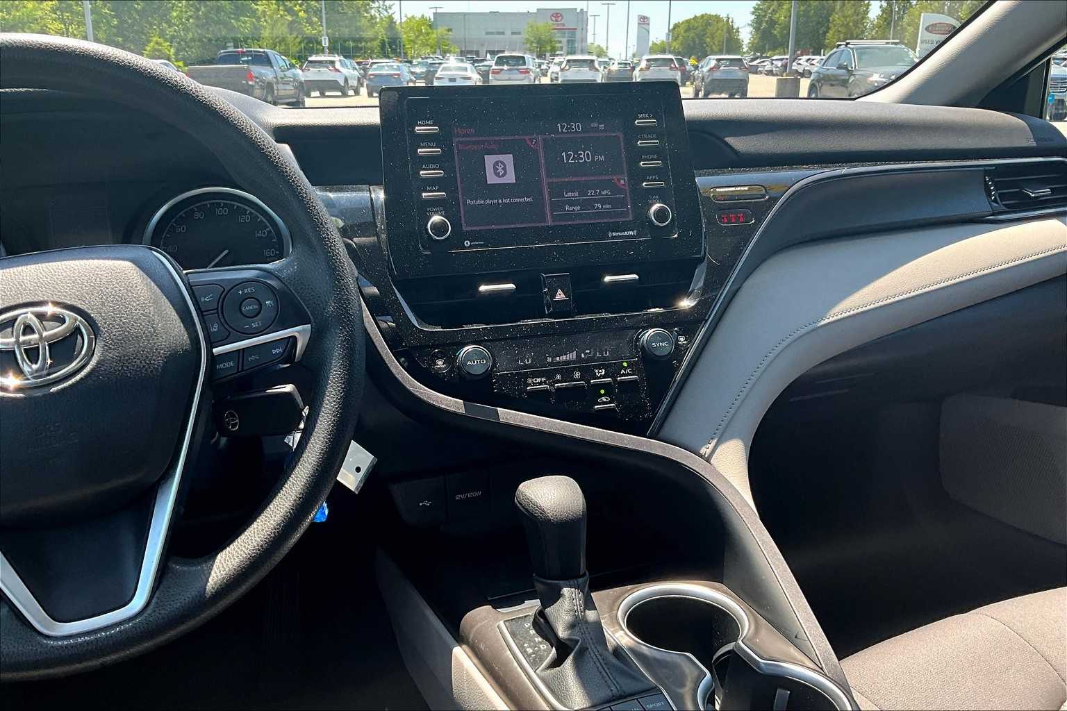 2023 Toyota Camry LE - Photo 18