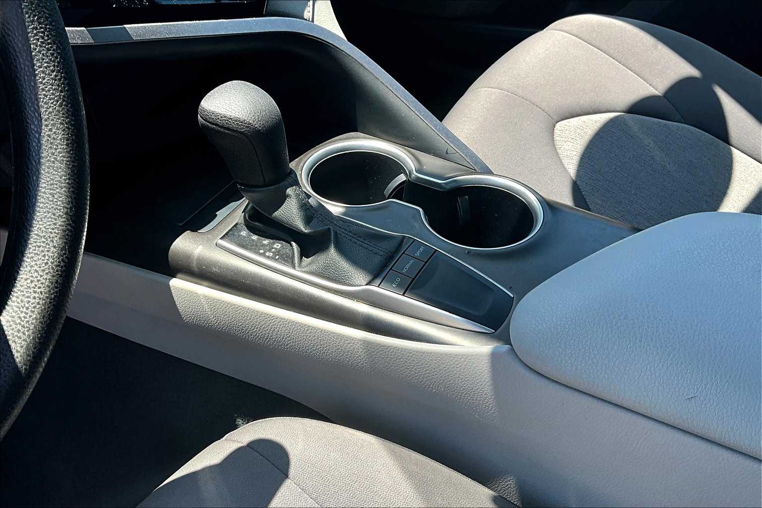 2023 Toyota Camry LE - Photo 20