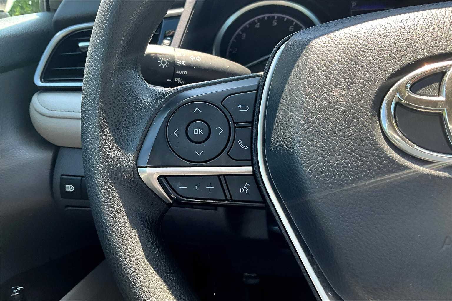 2023 Toyota Camry LE - Photo 23