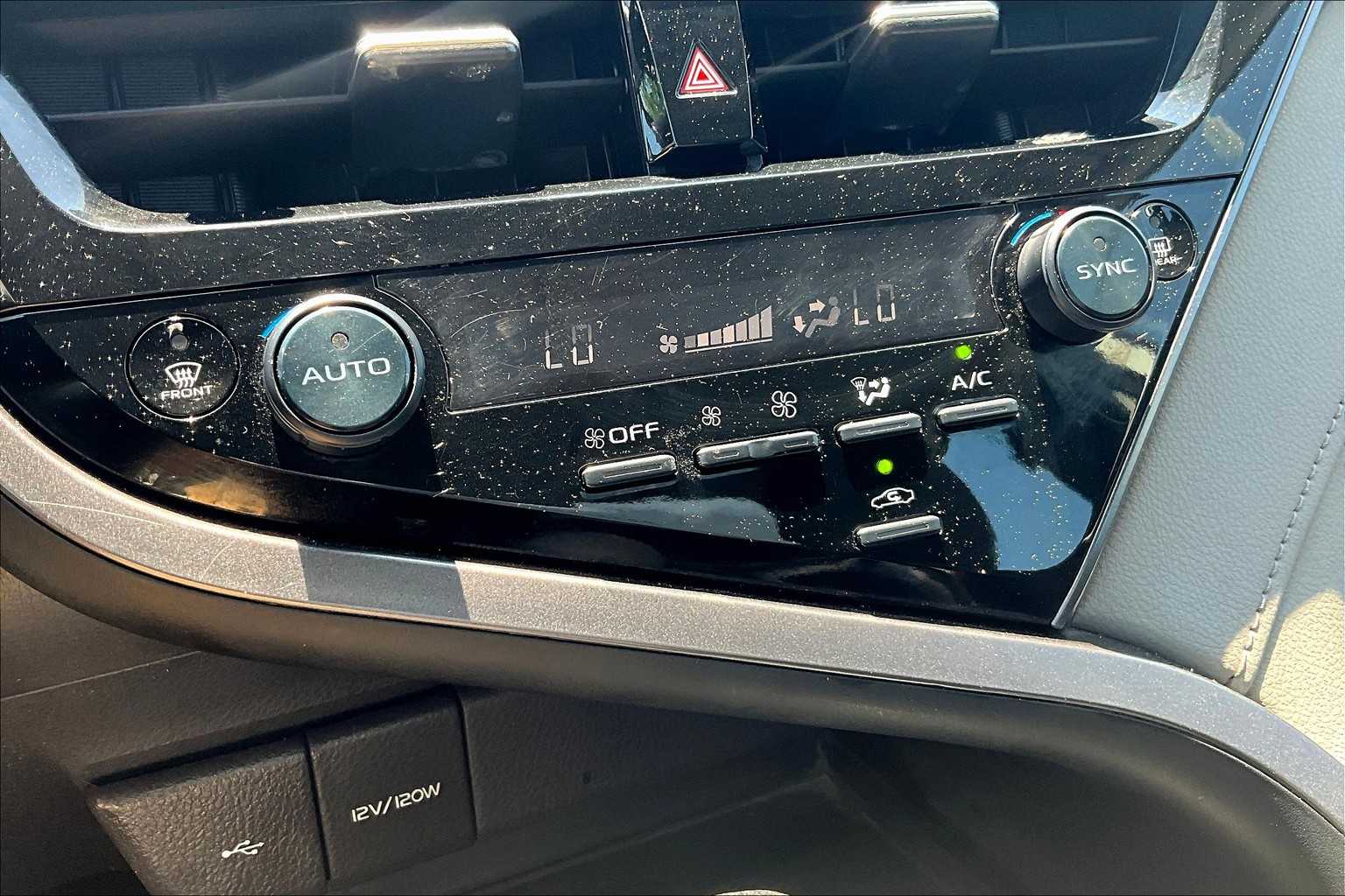 2023 Toyota Camry LE - Photo 26