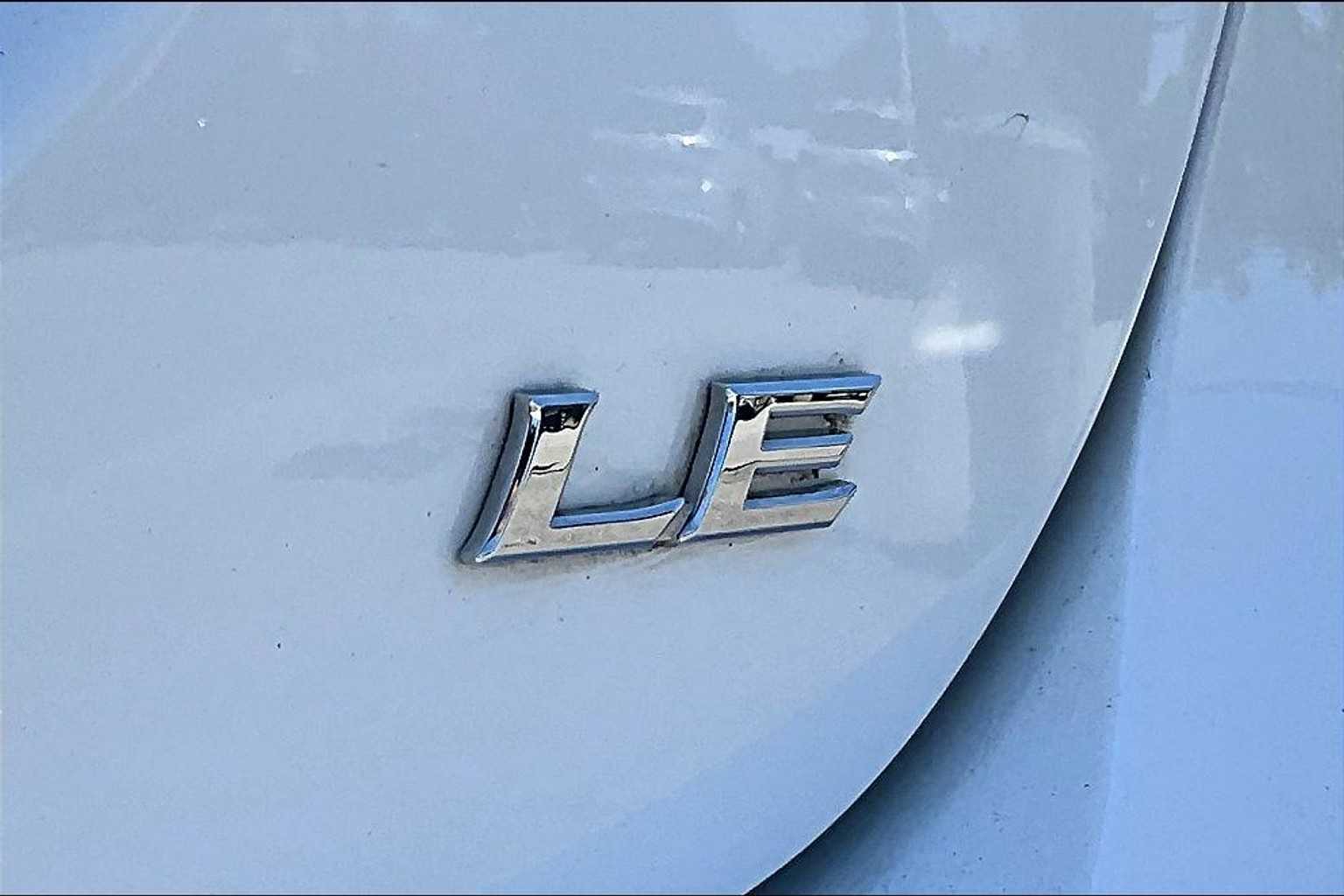 2023 Toyota Camry LE - Photo 28