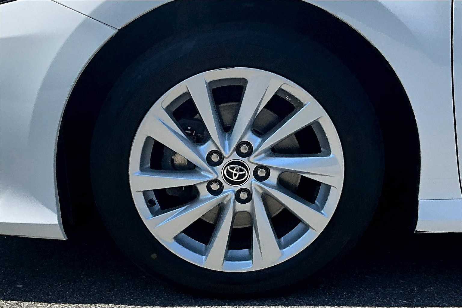 2023 Toyota Camry LE - Photo 7