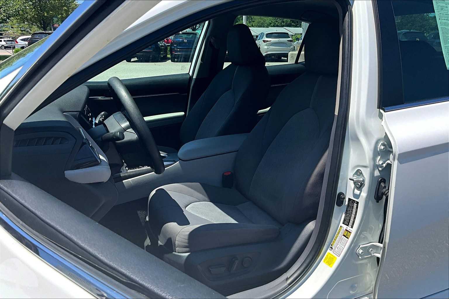2023 Toyota Camry LE - Photo 10
