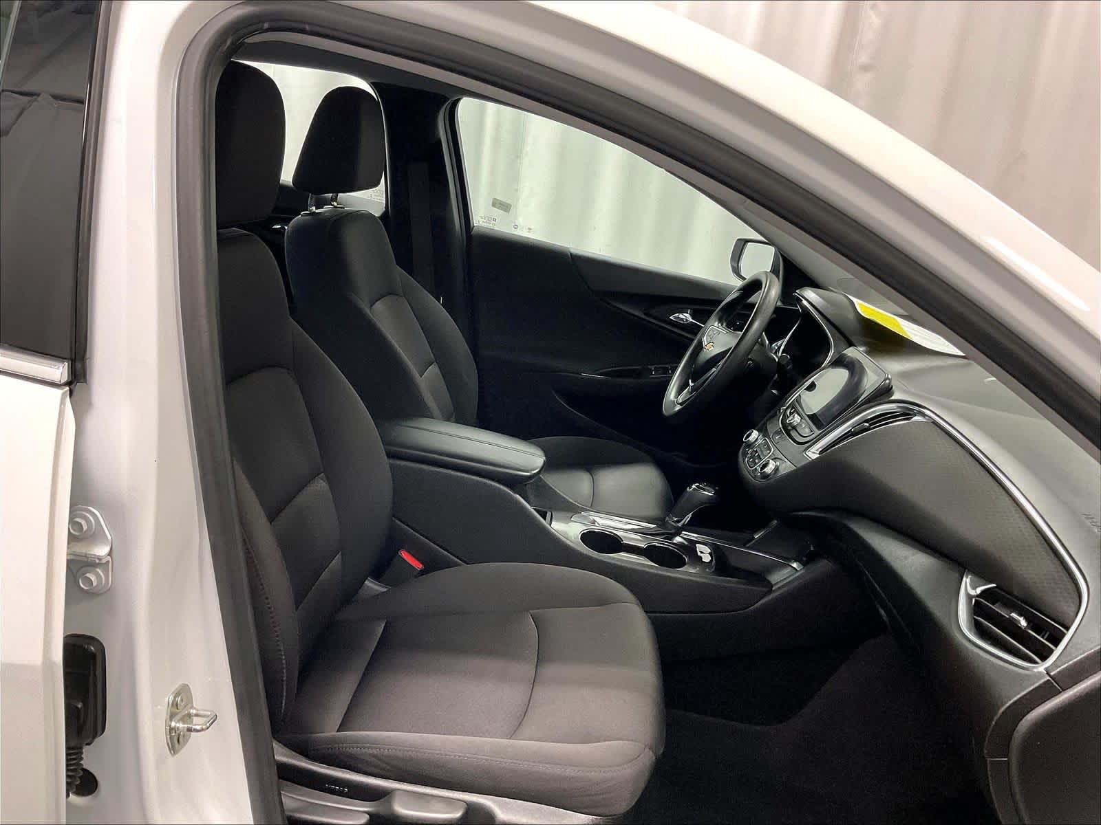 2019 Chevrolet Malibu LT - Photo 11