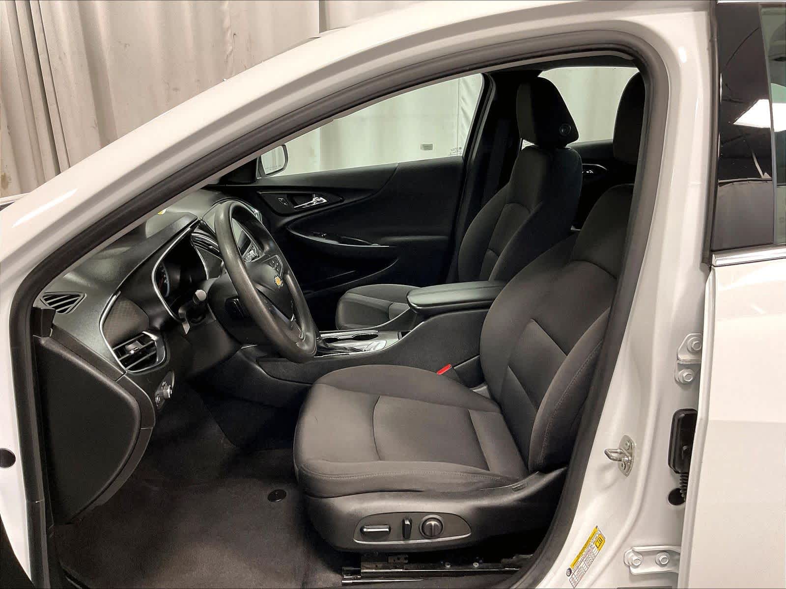 2019 Chevrolet Malibu LT - Photo 10