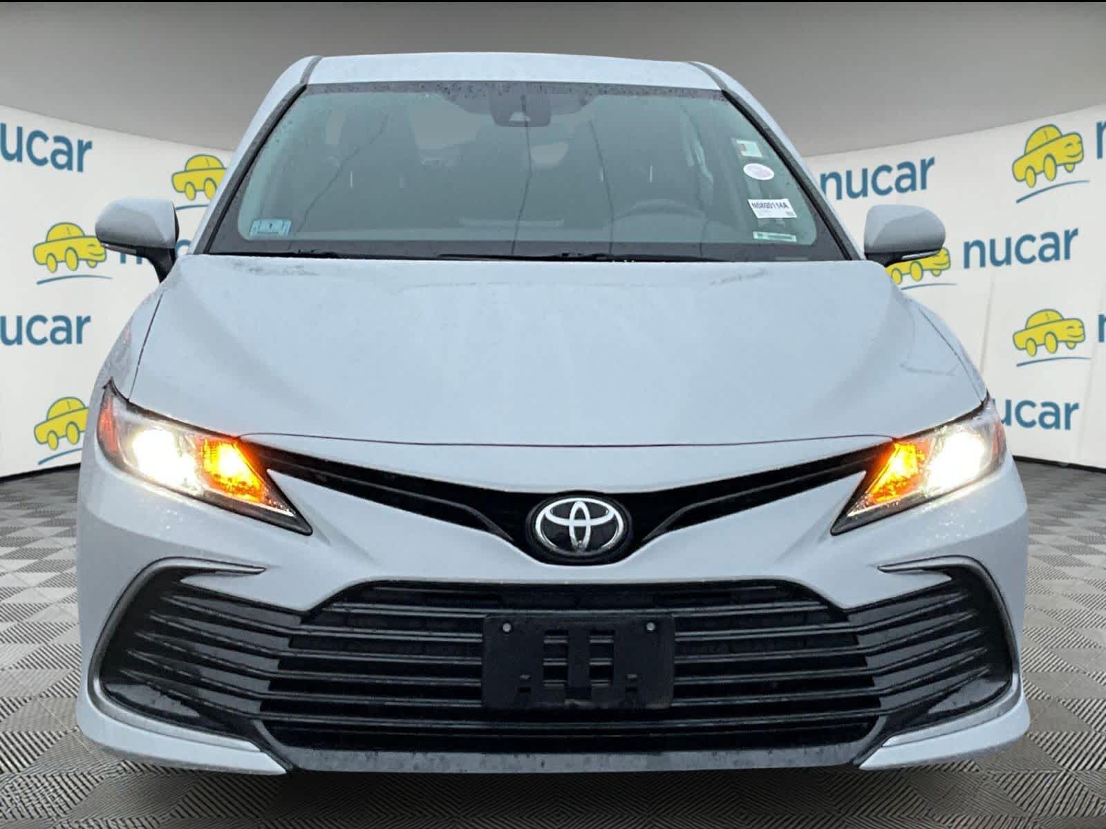 2022 Toyota Camry LE - Photo 2