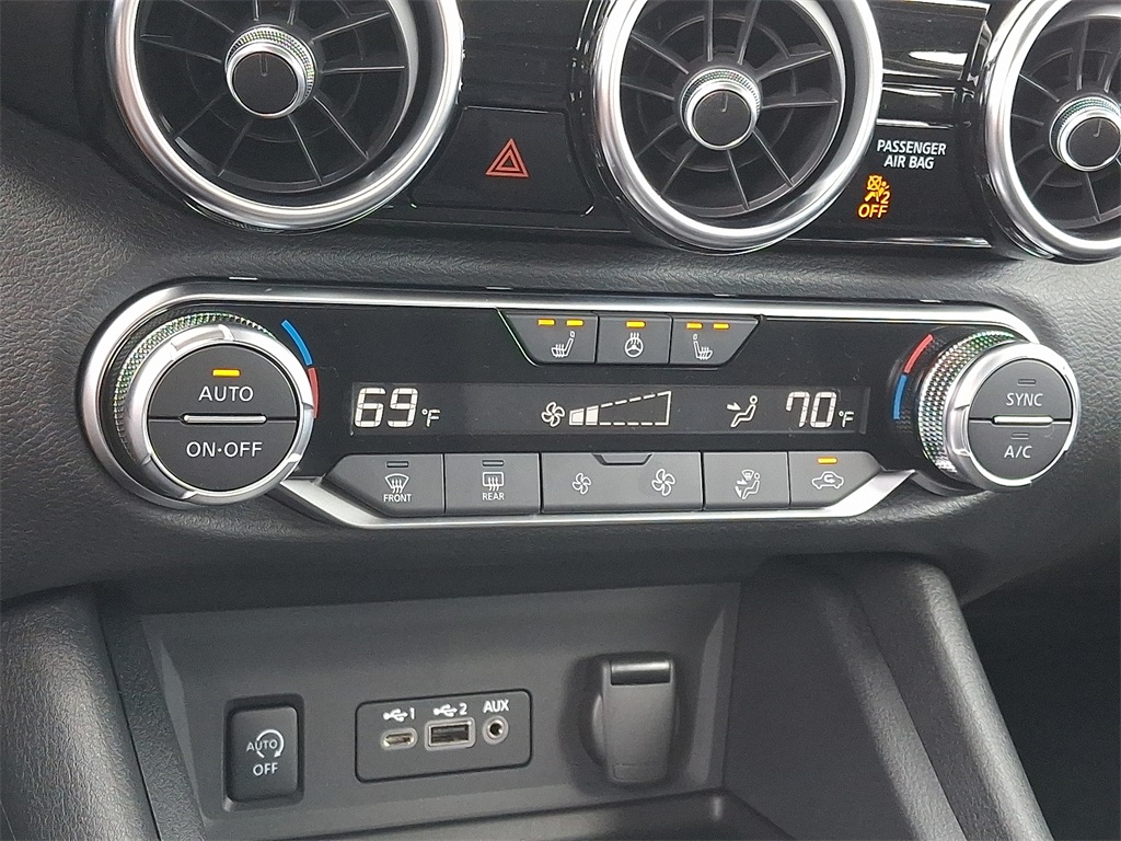 2025 Nissan Sentra SV - Photo 11