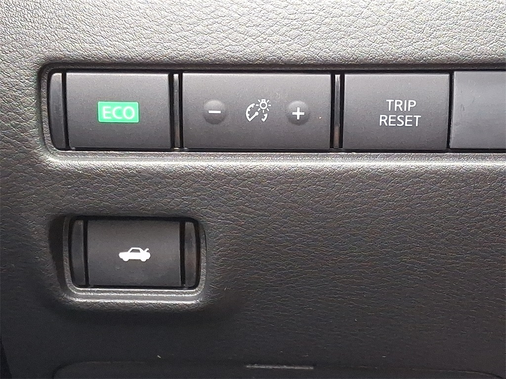 2025 Nissan Sentra SV - Photo 17