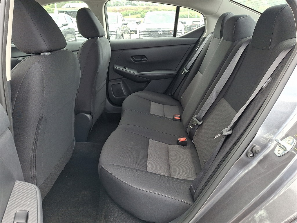 2025 Nissan Sentra SV - Photo 6