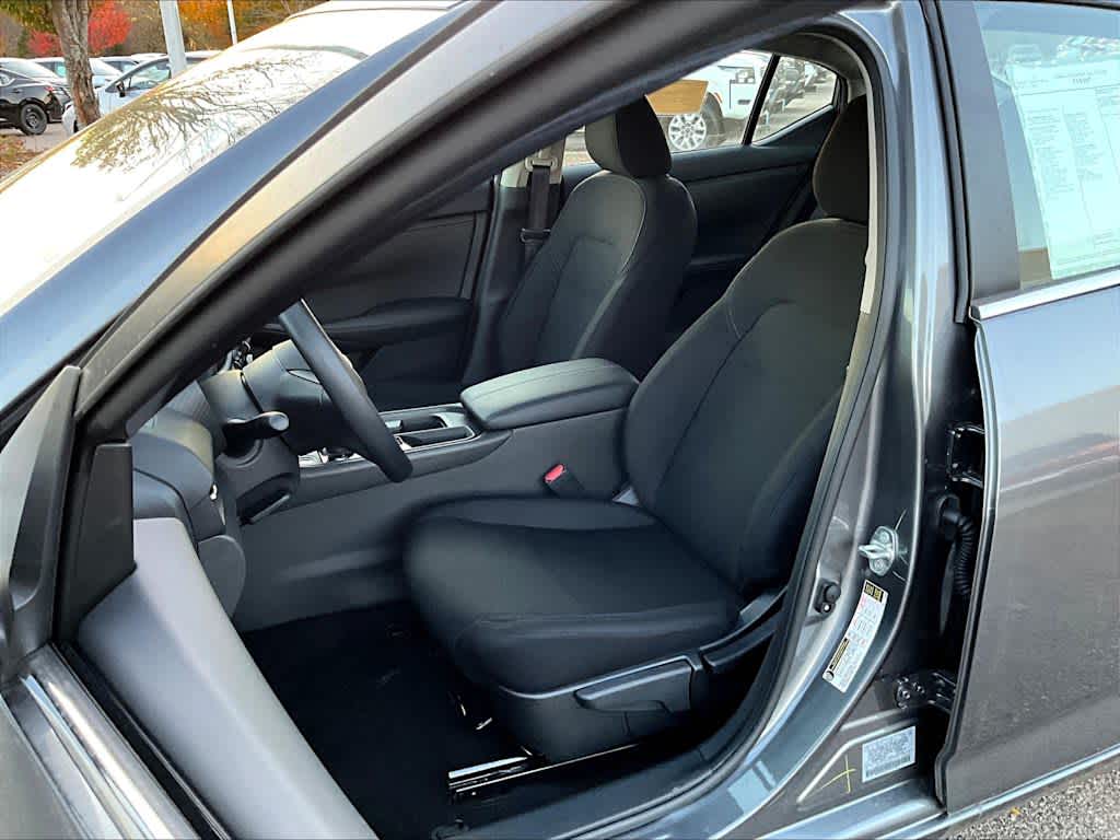 2025 Nissan Sentra S - Photo 11
