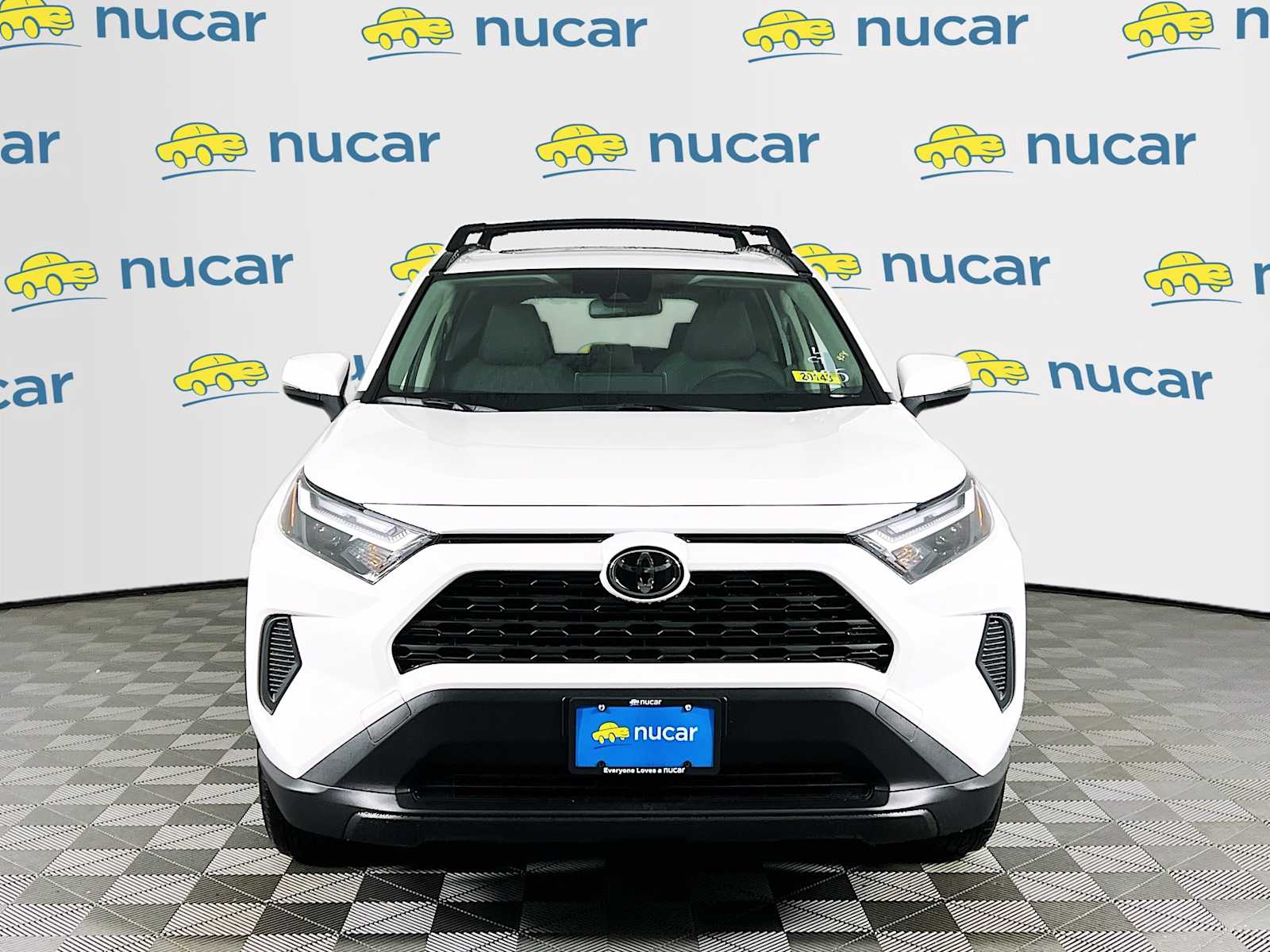 2025 Toyota RAV4 Hybrid XLE - Photo 2