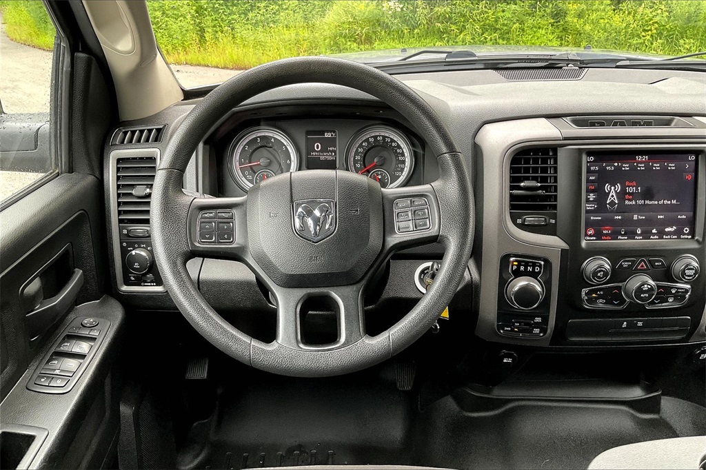 2020 Ram 1500 Classic Express - Photo 17