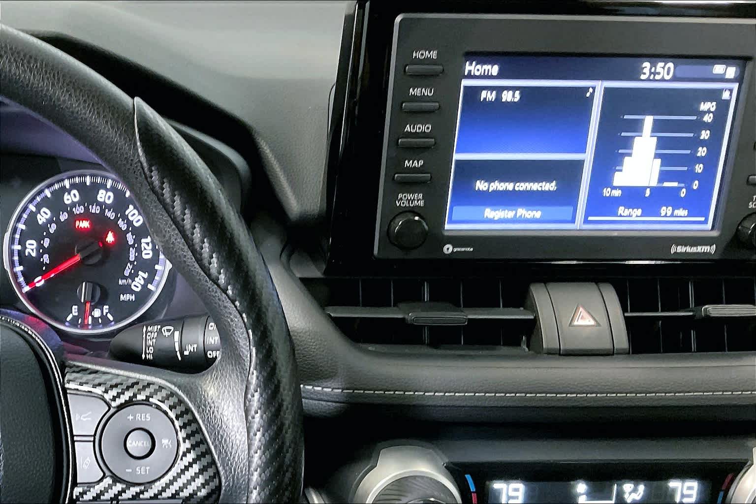 2020 Toyota RAV4 XLE - Photo 19