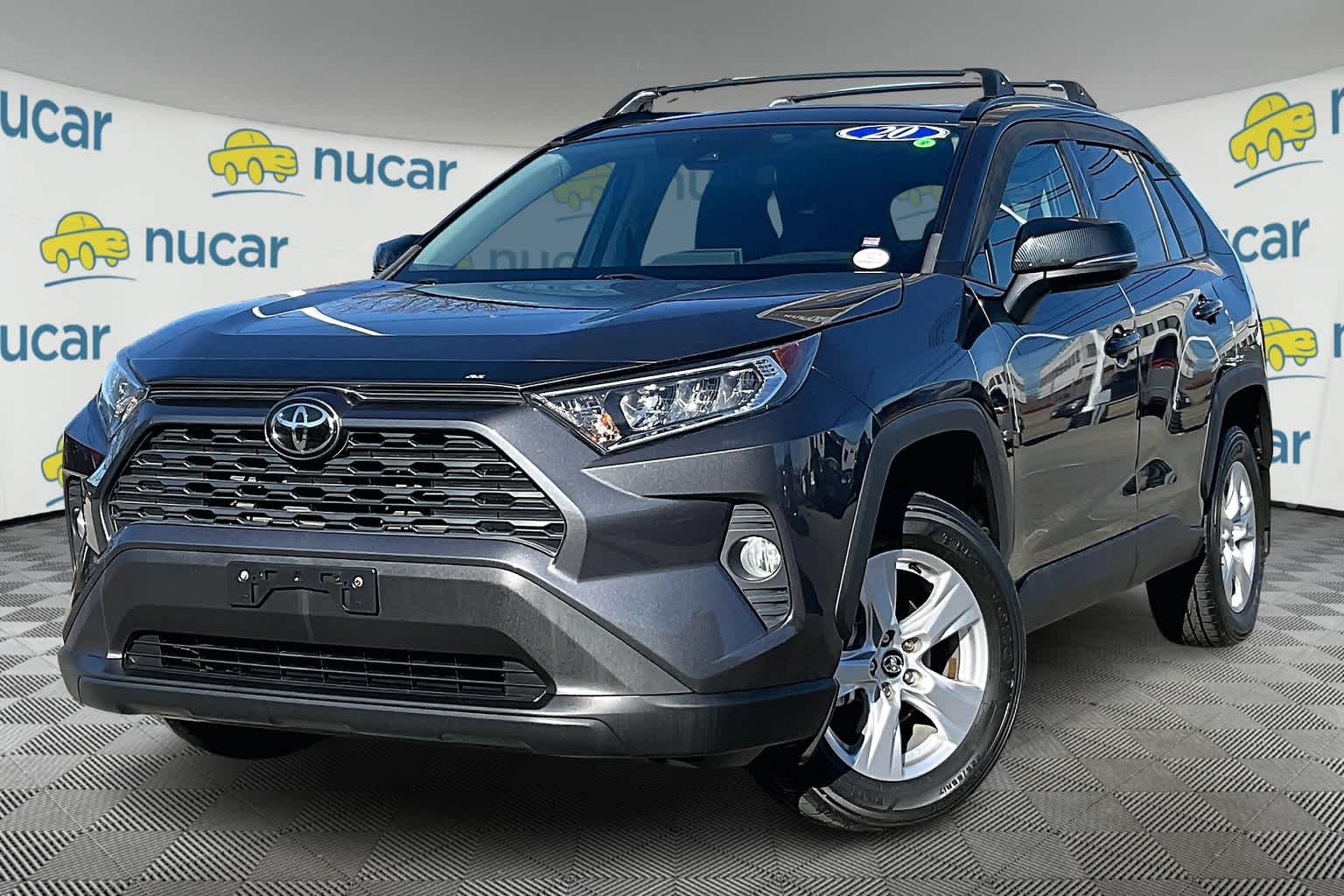 2020 Toyota RAV4 XLE - Photo 3