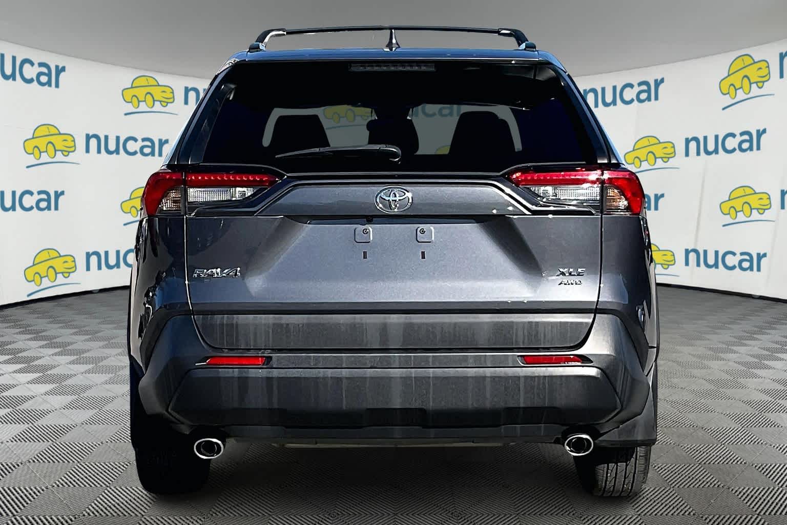 2020 Toyota RAV4 XLE - Photo 5