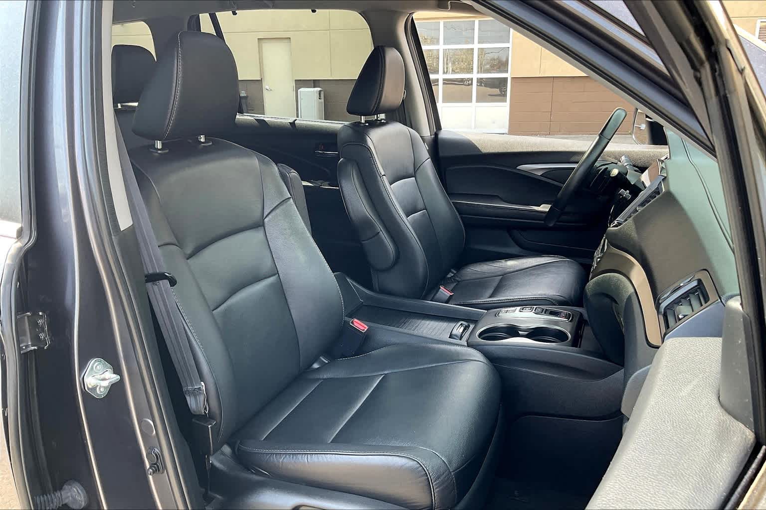 2022 Honda Pilot EX-L - Photo 11