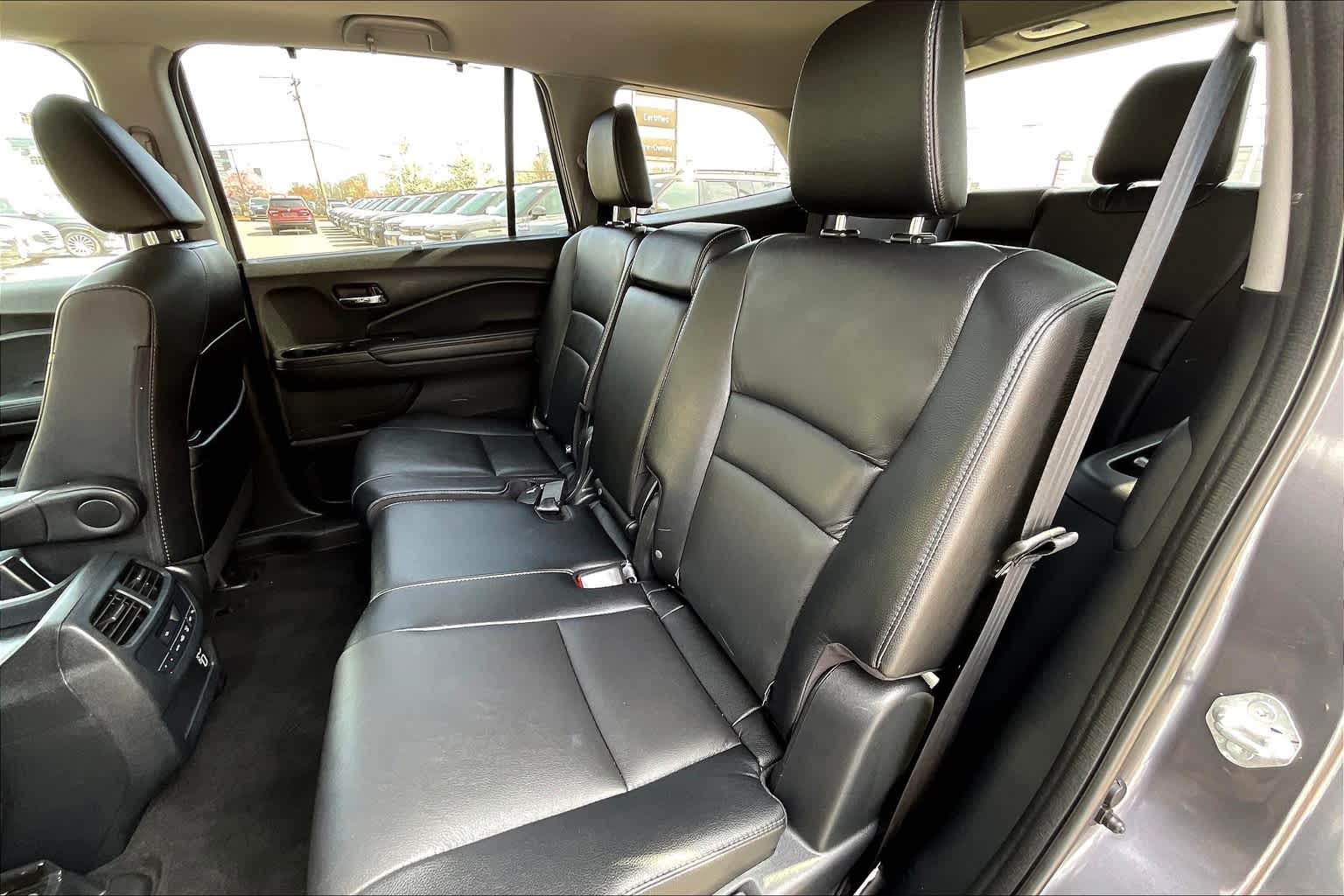 2022 Honda Pilot EX-L - Photo 15