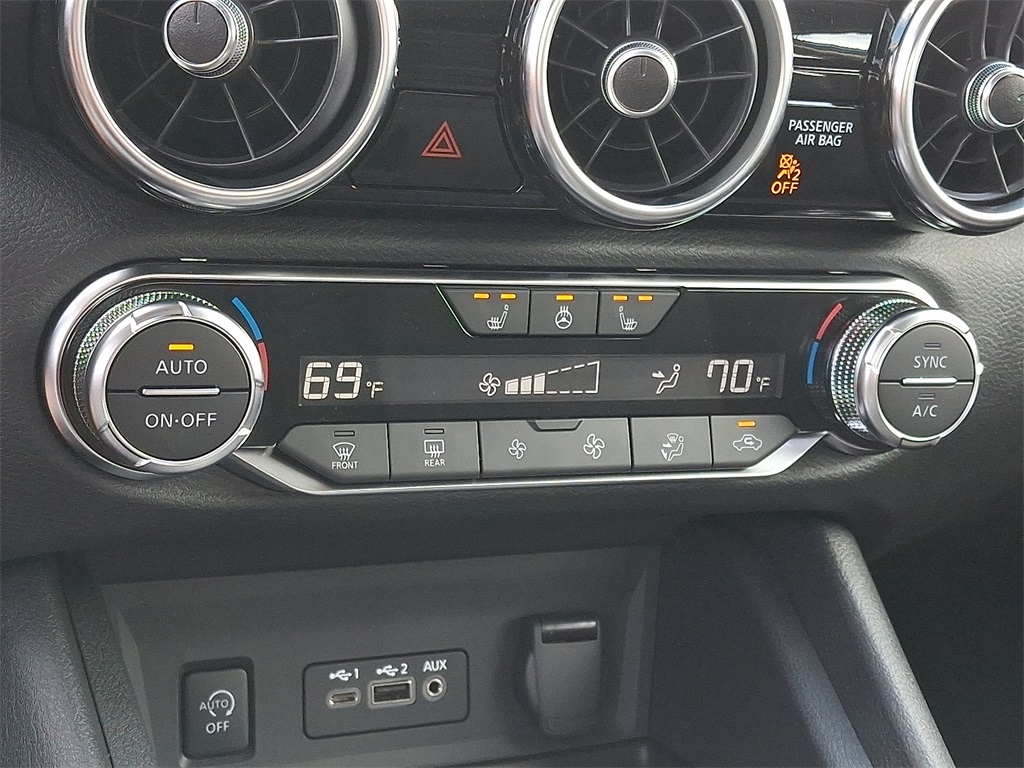 2025 Nissan Sentra SV - Photo 11