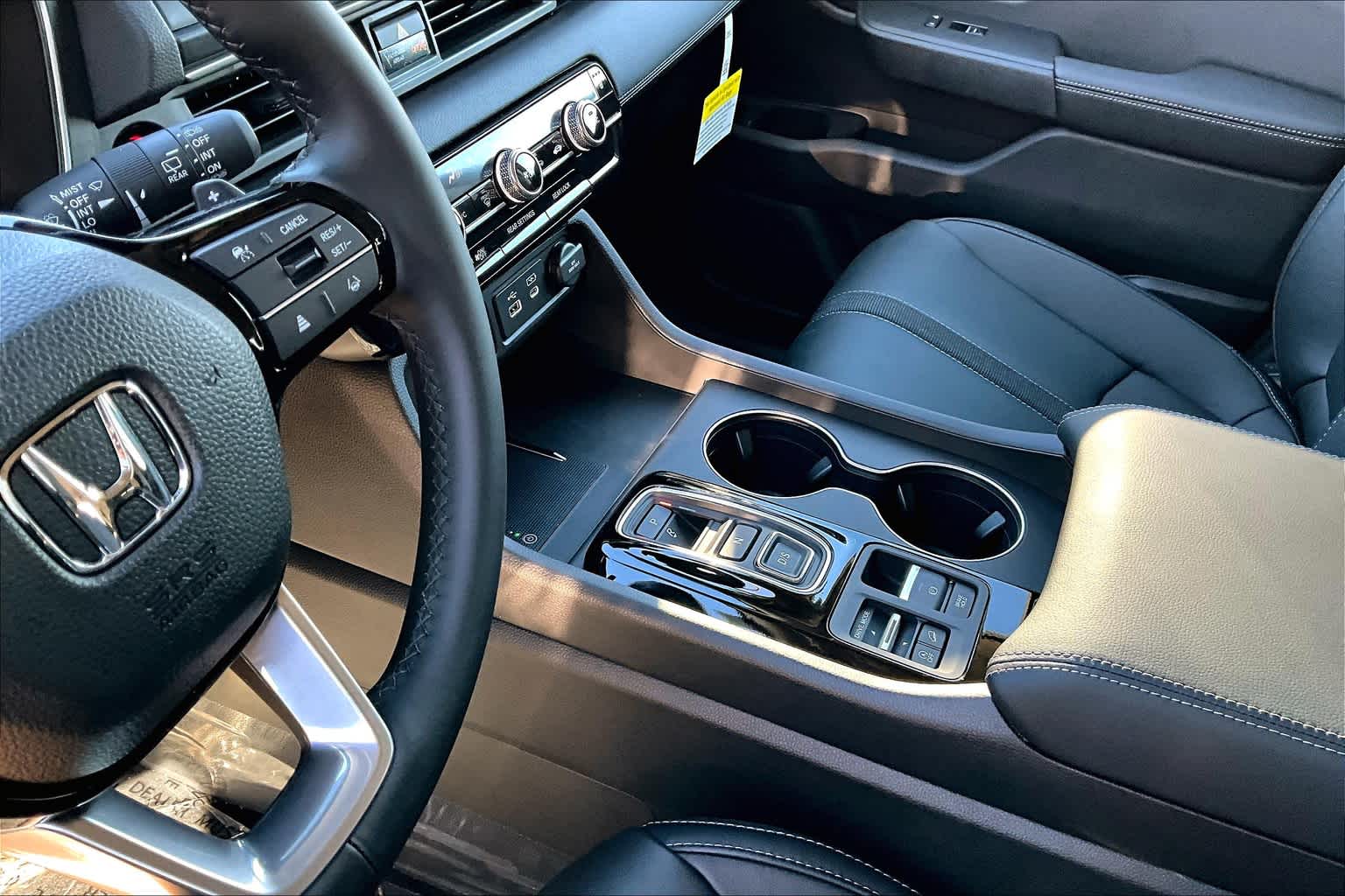 2025 Honda Pilot EX-L - Photo 14